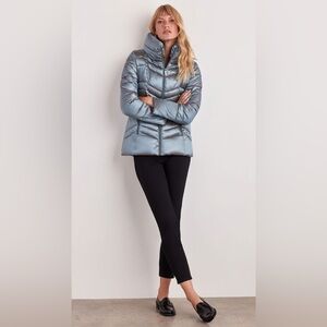 Ellen Tracy Metallic Gray Puffer Jacket
Willow Blue colour